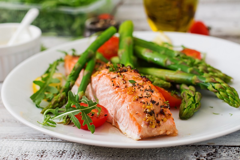 Baked salmon can promote better sleep